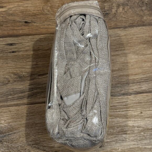 Allen Roth | Yaman | Blackout | Taupe | 50x84in | #2857162 - Picture 3 of 11